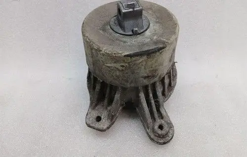 Mercedes-Benz C W205 Engine mount bracket A2052404500