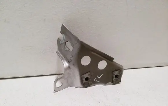 Opel Ampera Fender mounting bracket