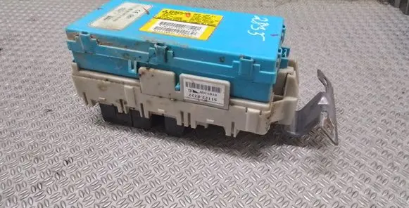 Mitsubishi Grandis Fuse module MR587655