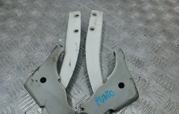 Fiat Punto Evo Engine bonnet/hood hinges