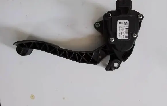 Renault Master III Accelerator throttle pedal 180101626R