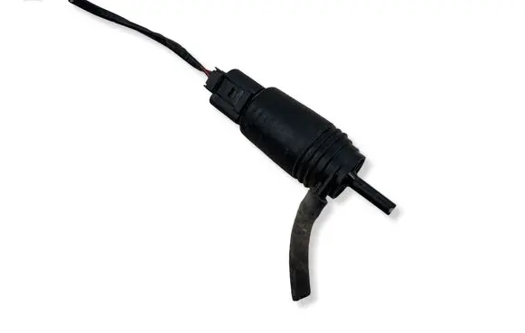 BMW 3 E90 E91 Windscreen/windshield washer pump 23557610