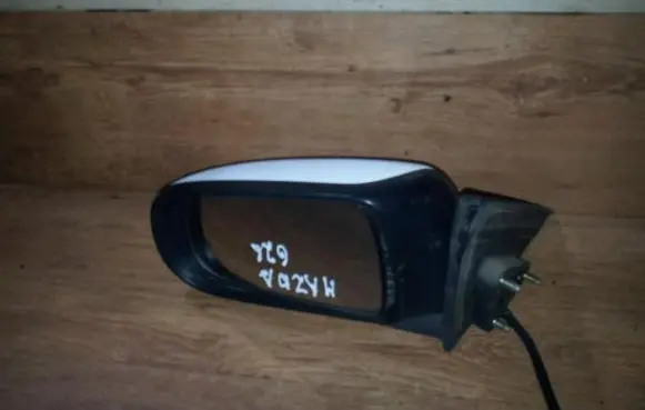 Mazda 626 Front door electric wing mirror e13010142