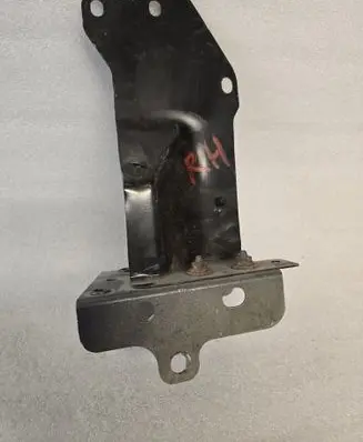 Volvo XC90 Radiator support slam panel bracket 