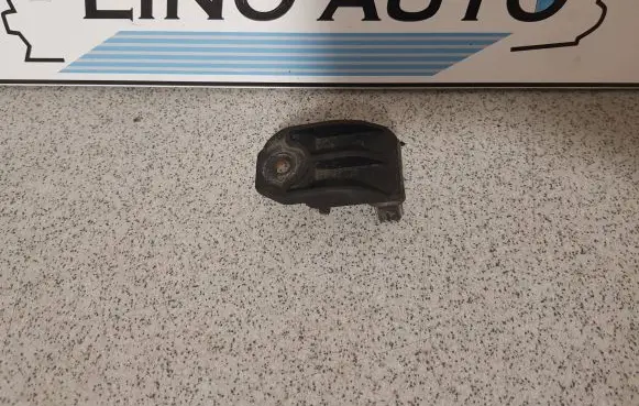 BMW 5 E39 Radiator mount bracket 171117403152