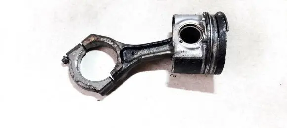 Subaru Legacy Piston with connecting rod