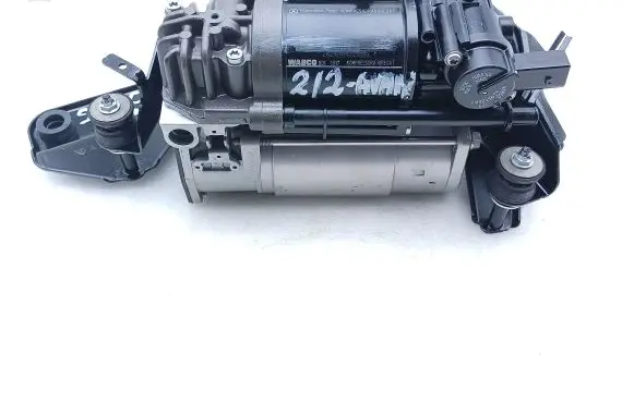 Mercedes-Benz E W212 Air suspension compressor/pump A2123200404