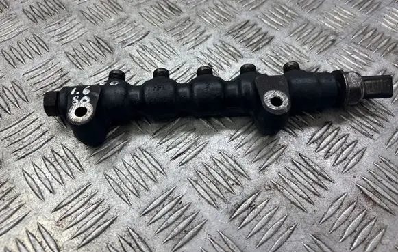 Volvo V50 Fuel main line pipe 9654592680