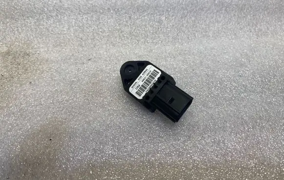 Toyota Avensis T250 Airbag deployment crash/impact sensor 8983105010 242300541D
