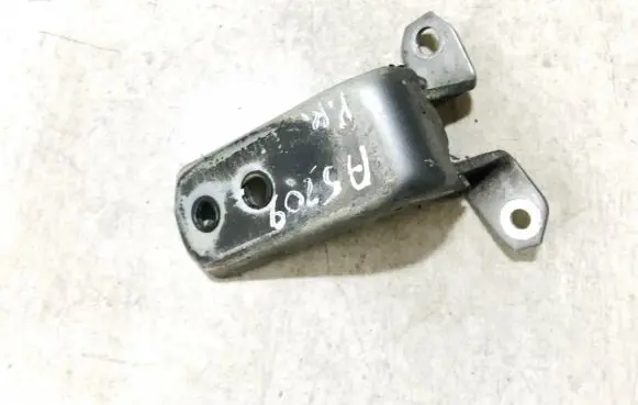 Suzuki Grand Vitara II Front door upper hinge
