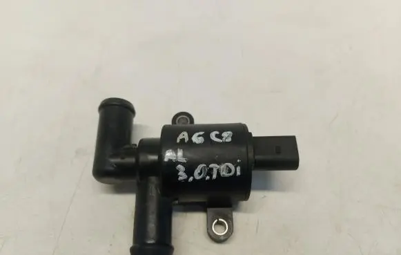 Audi A6 S6 C8 4K Engine coolant pipe/hose 4H0121671D