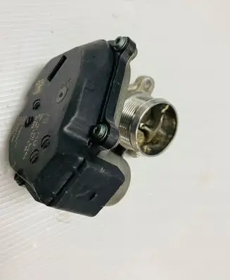Audi A4 S4 B9 8W Throttle valve 04L131501B