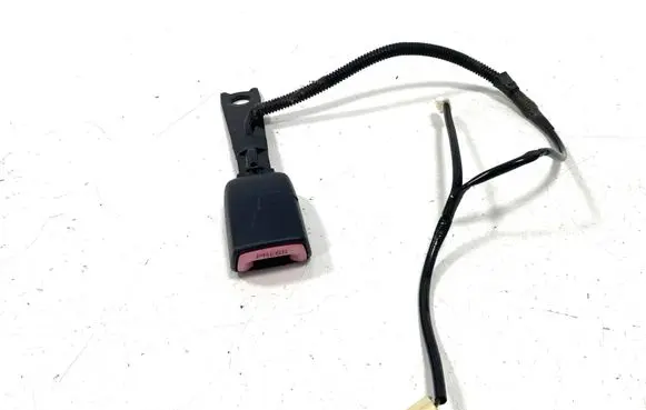 Toyota Avensis T270 Front seatbelt buckle E034501 B480 09036