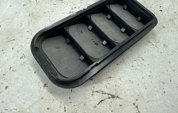 Audi Q3 F3 Quarter panel pressure vent 7NO819465E