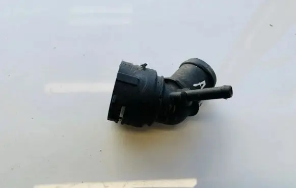 Volkswagen Golf V Engine coolant pipe/hose 6q0122291e