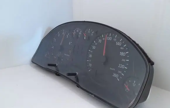 Audi A6 S6 C5 4B Speedometer (instrument cluster) 4B0919860F W2110090 008AUZ870