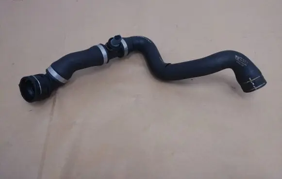 Porsche Cayenne (92A) Engine coolant pipe/hose 7P6122051G KA4131116 7L6122291