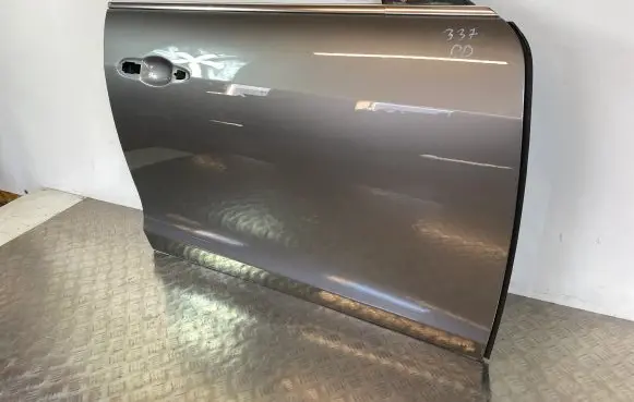 Maserati Quattroporte Front door