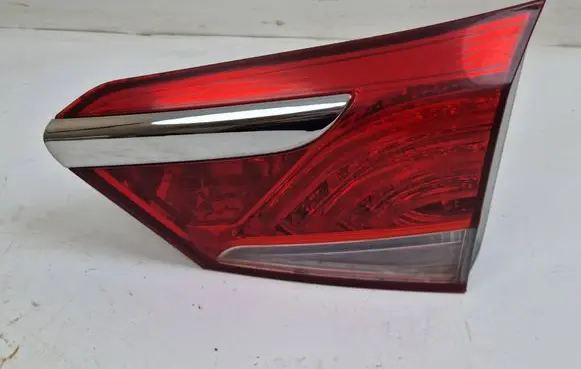 Hyundai i40 Tailgate rear/tail lights 924043Z001