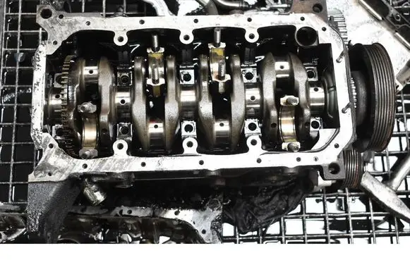 Opel Astra J Engine block A17DTR