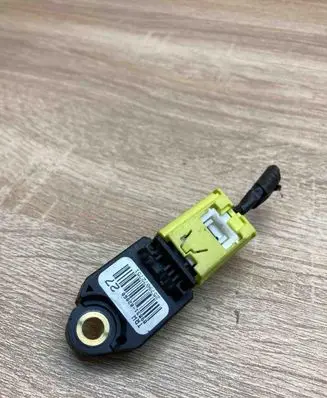Toyota Auris 150 Airbag deployment crash/impact sensor 8983102060