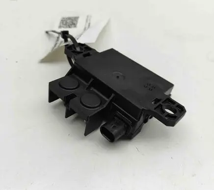 Mercedes-Benz E A207 Current control relay A0009822023
