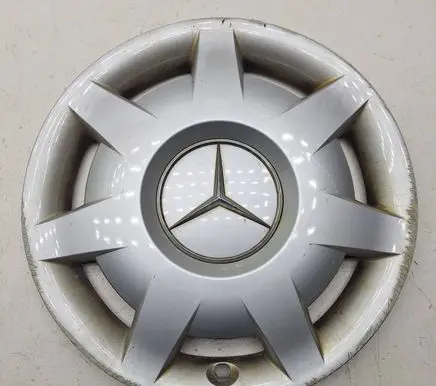 Mercedes-Benz E W124 R16 wheel hub/cap/trim 2044000325 5376
