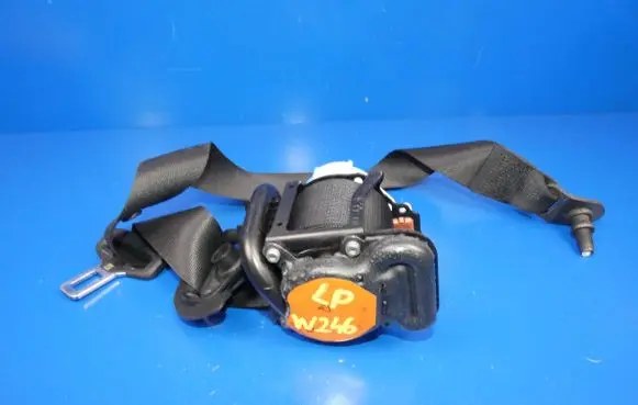 Mercedes-Benz B W246 W242 Front seatbelt