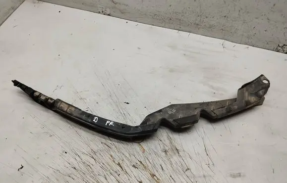 Skoda Octavia Mk2 (1Z) Front bumper mounting bracket 00101113931600100 1Z0807184