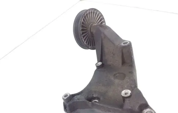Opel Astra G A/C compressor mount bracket 24459840