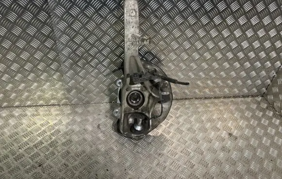 Mercedes-Benz GLS X166 Front wheel hub 16609