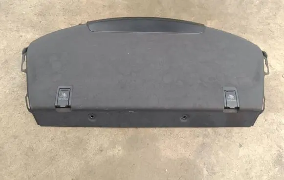 Parcel shelf