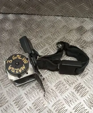 Middle seatbelt (rear)