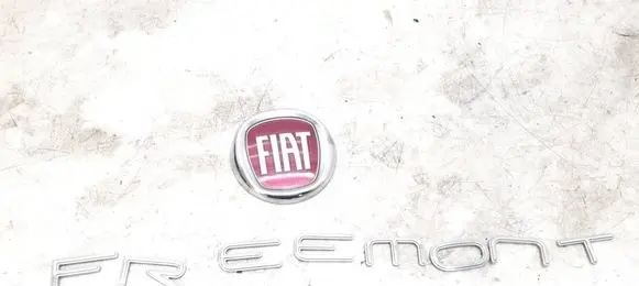 Fiat Freemont Manufacturers badge/model letters 
