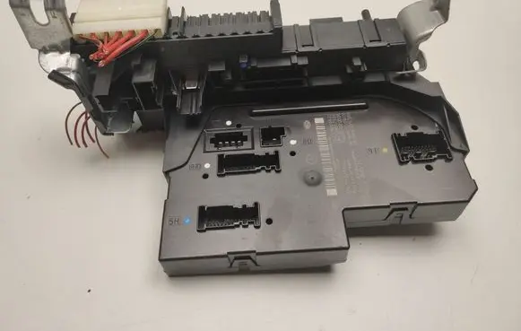 Mercedes-Benz CLS C218 X218 SAM control unit A2129009922