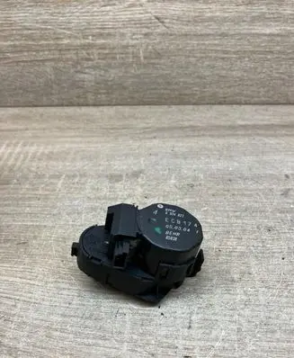 BMW 3 E46 Air flap motor/actuator 6934823 B5038