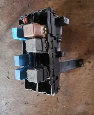 Nissan Navara D40 Fuse module