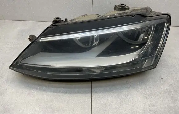 Volkswagen Jetta VI Headlight/headlamp 5C7941005A