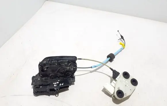BMW X6 G06 Rear door lock 7477706