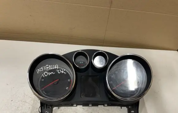 Opel Insignia A Speedometer (instrument cluster) 13333351 A2C53383403
