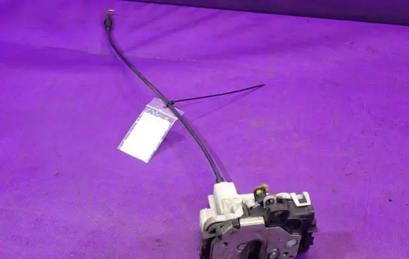 Fiat Panda 141 Front door lock 46803509
