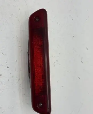 Third/center stoplight