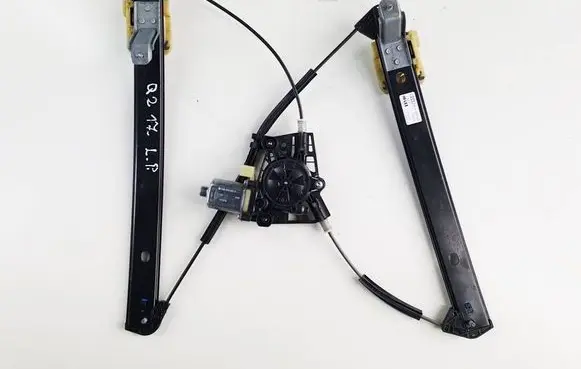 Audi Q2 - Front door window regulator with motor 81A837461