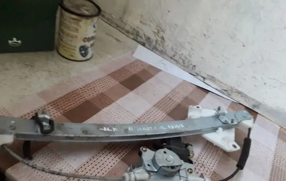 Hyundai Sonata Rear door window regulator with motor