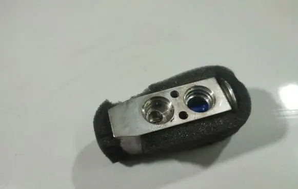 Mazda 5 Air conditioning (A/C) expansion valve 