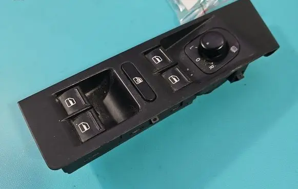 Volkswagen PASSAT B7 Electric window control switch 1K4959857B IMPRK1598101
