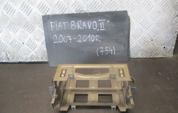 Fiat Bravo Radio/GPS head unit trim 