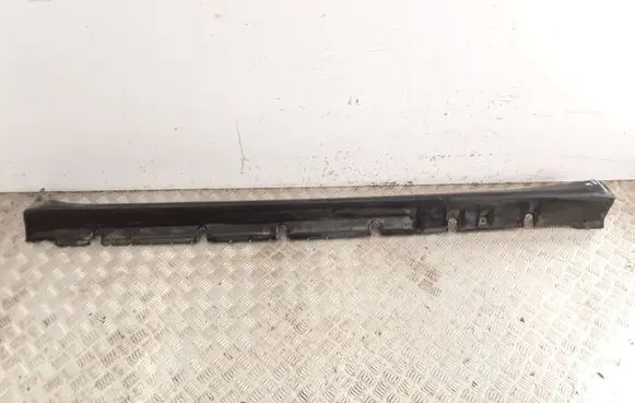 Mitsubishi Carisma Sill MB944767