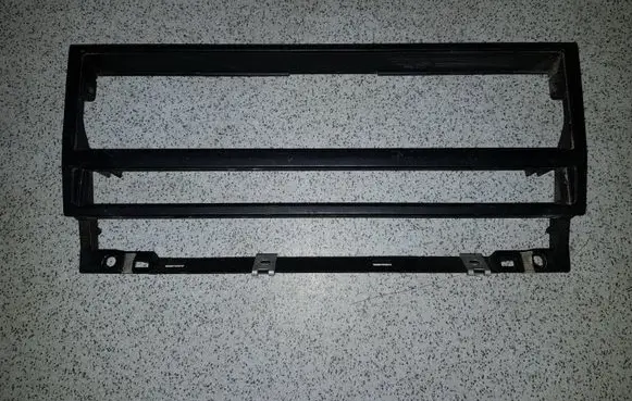 Radio/GPS head unit trim
