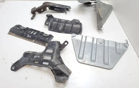 Mitsubishi Outlander Battery bracket 